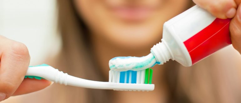 How to chose best toothpaste for bad breath